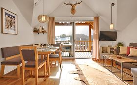 die Tauplitz Lodges - Mountain view Lodge A11 by AA Holiday Homes